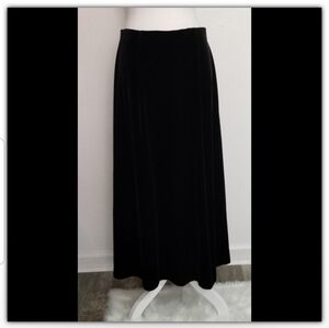 Worthington velvet feeling skrt